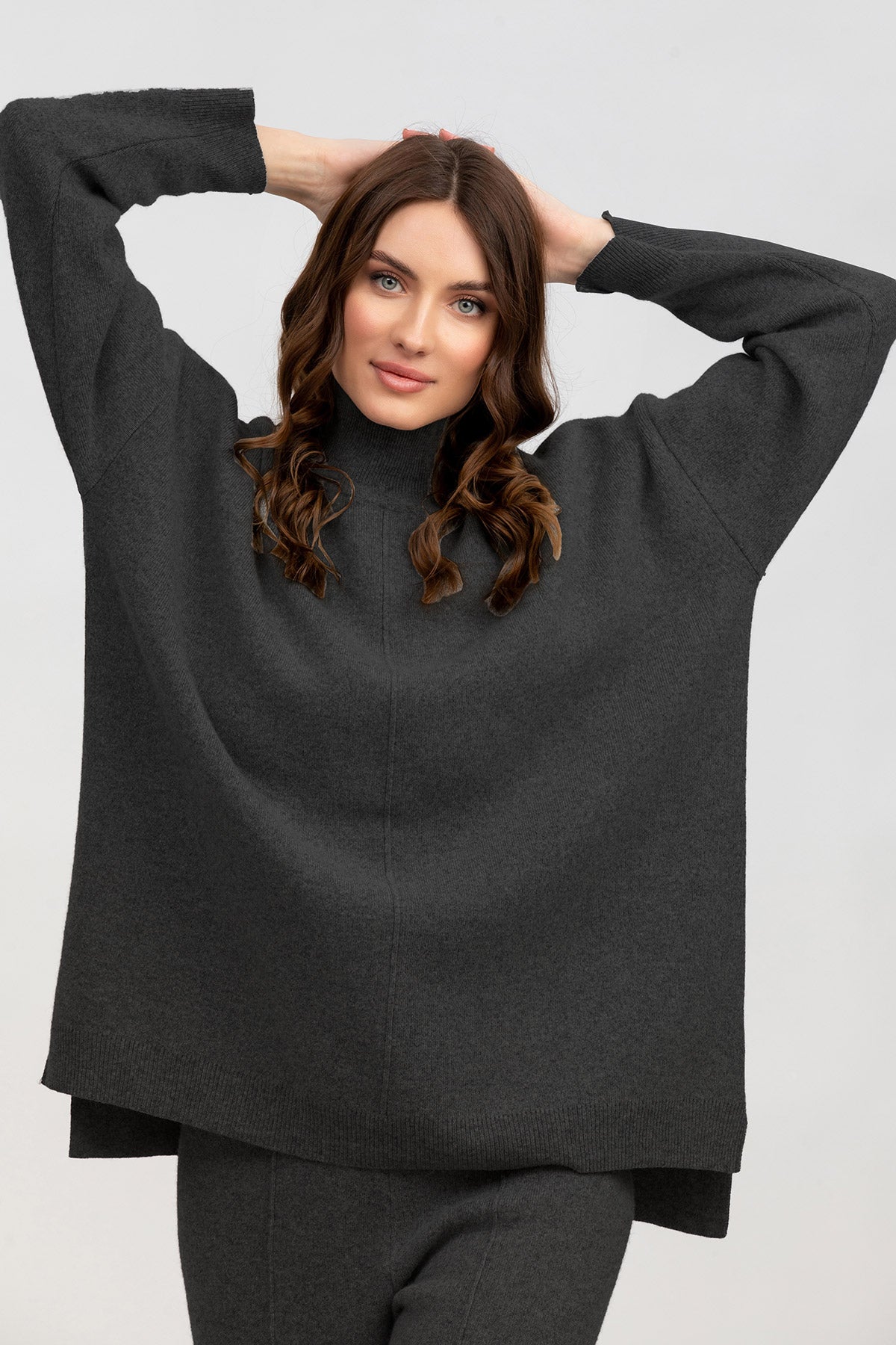 MERIBEL | Dark Grey Turtleneck Sweater in Wool and Cashmere